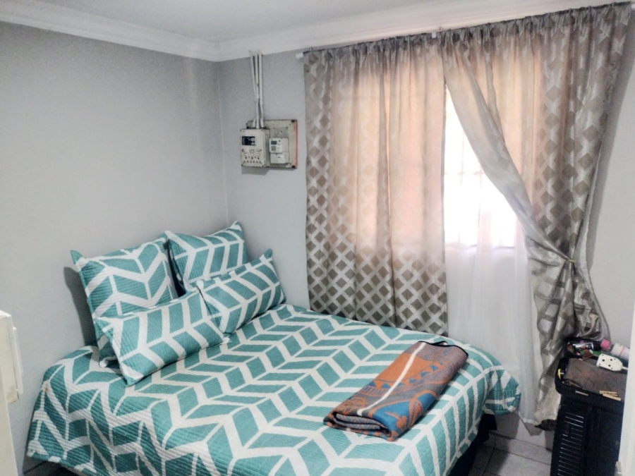 2 Bedroom Property for Sale in Bloemside 5 Free State